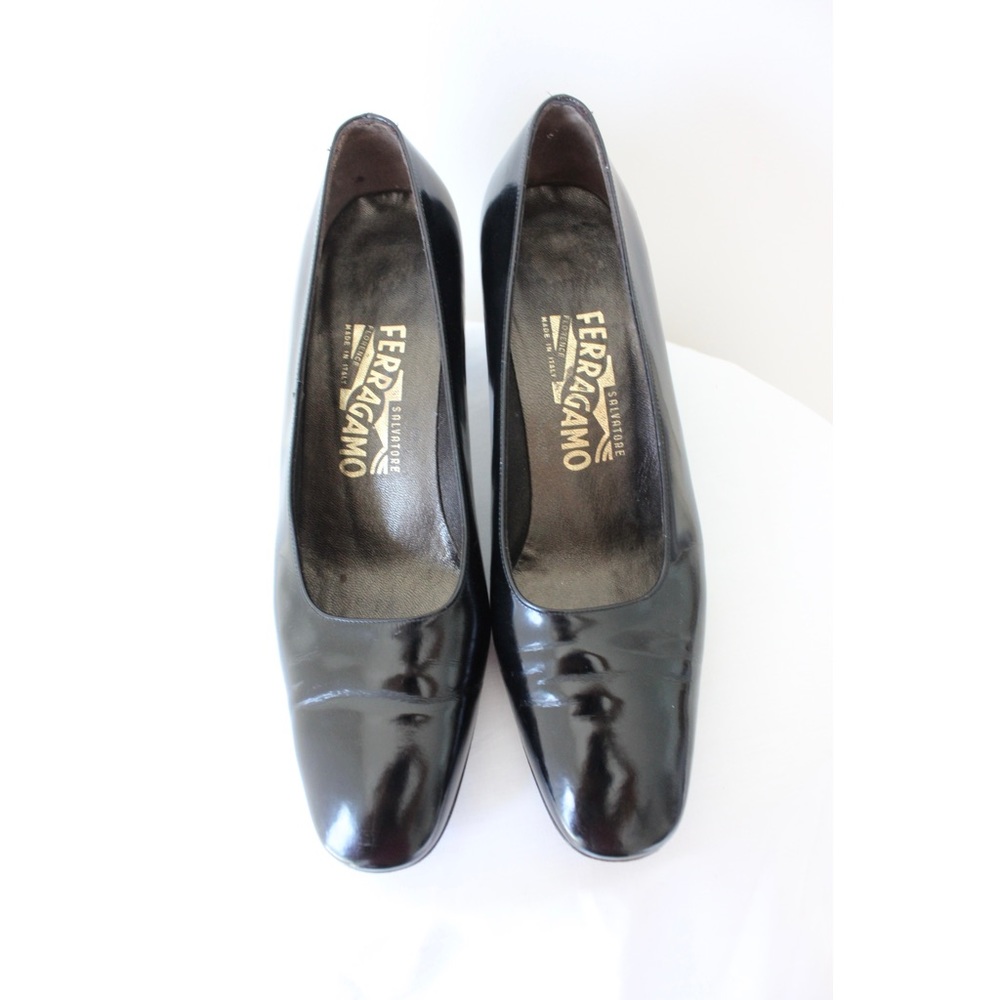 Salvatore Ferrafamo Classic Black Patent Leather Pumps- Size 8